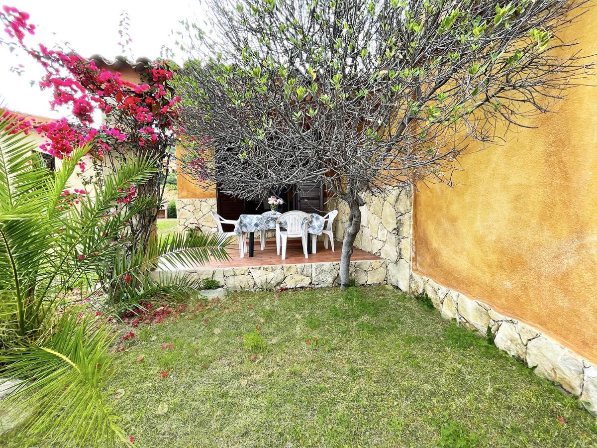 Vila Erika Castiadas Exteriér fotografie