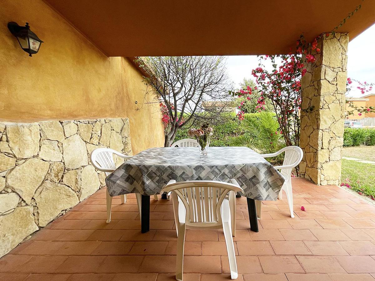 Vila Erika Castiadas Exteriér fotografie